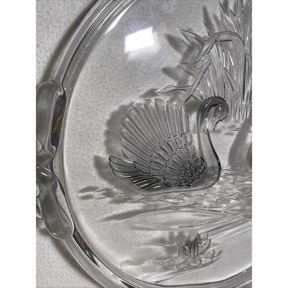 Mikasa Walther Crystal Cake Plate Or Serving Tray Swans Germany W/ Handles Vtg - Picture 2 of 6